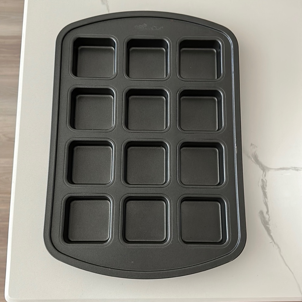 Pampered Chef Brownie Pan